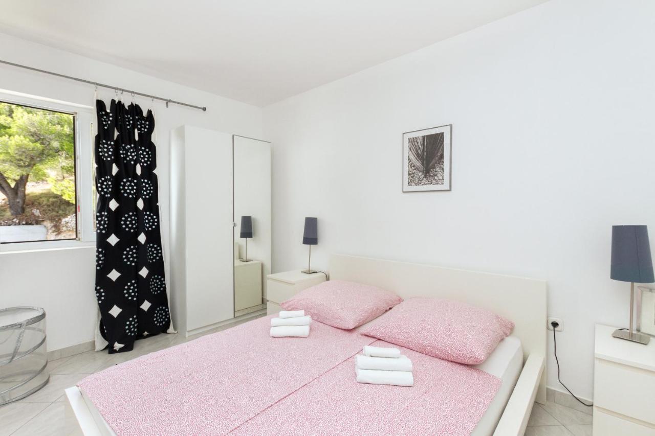 Hippocampus Apartments Mimice Room photo