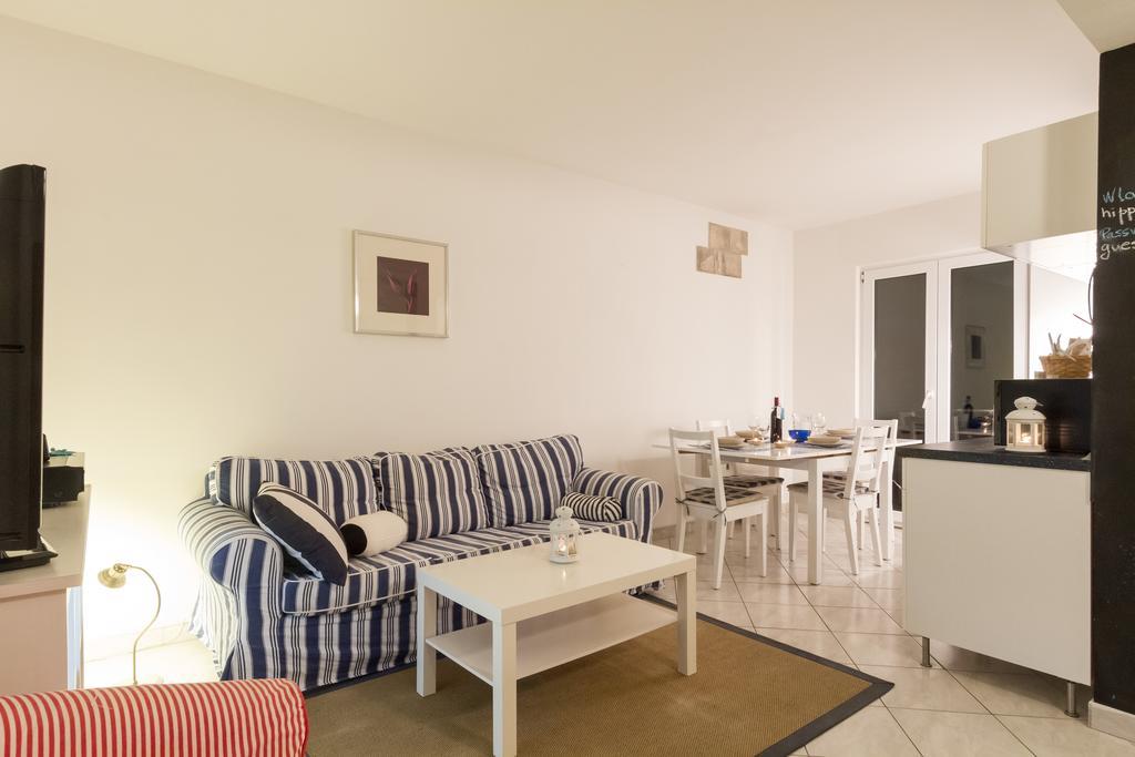 Hippocampus Apartments Mimice Room photo